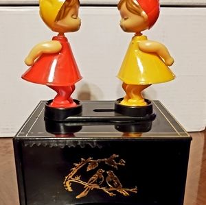 Vintage Yap's Kissing Girl and Boy Music Box